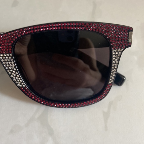 Saint Laurent YSL Special Edition Sunglasses - Picture 7 of 9